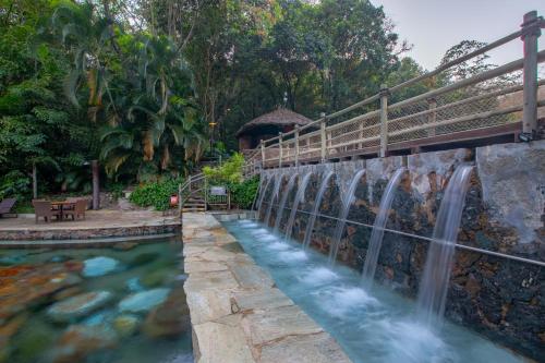 rio quente resorts eco chales
