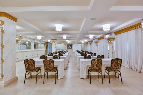 golden lis hotel boutique