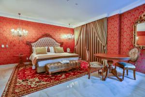 golden lis hotel boutique