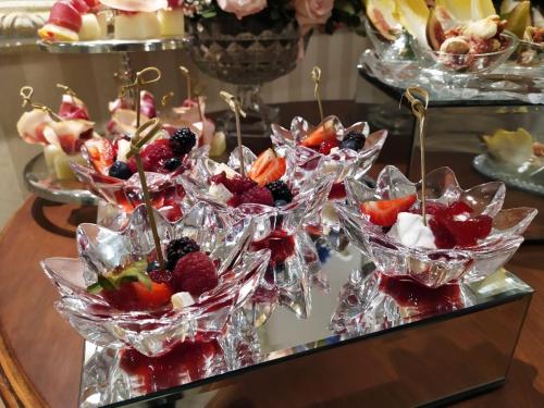 golden lis hotel boutique