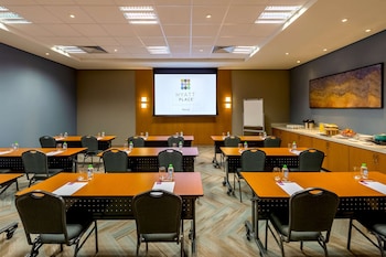 hyatt place macae
