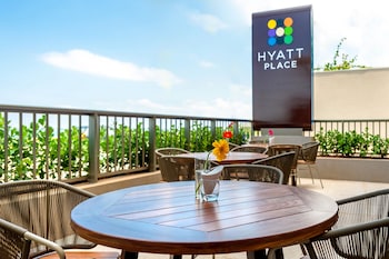 hyatt place macae