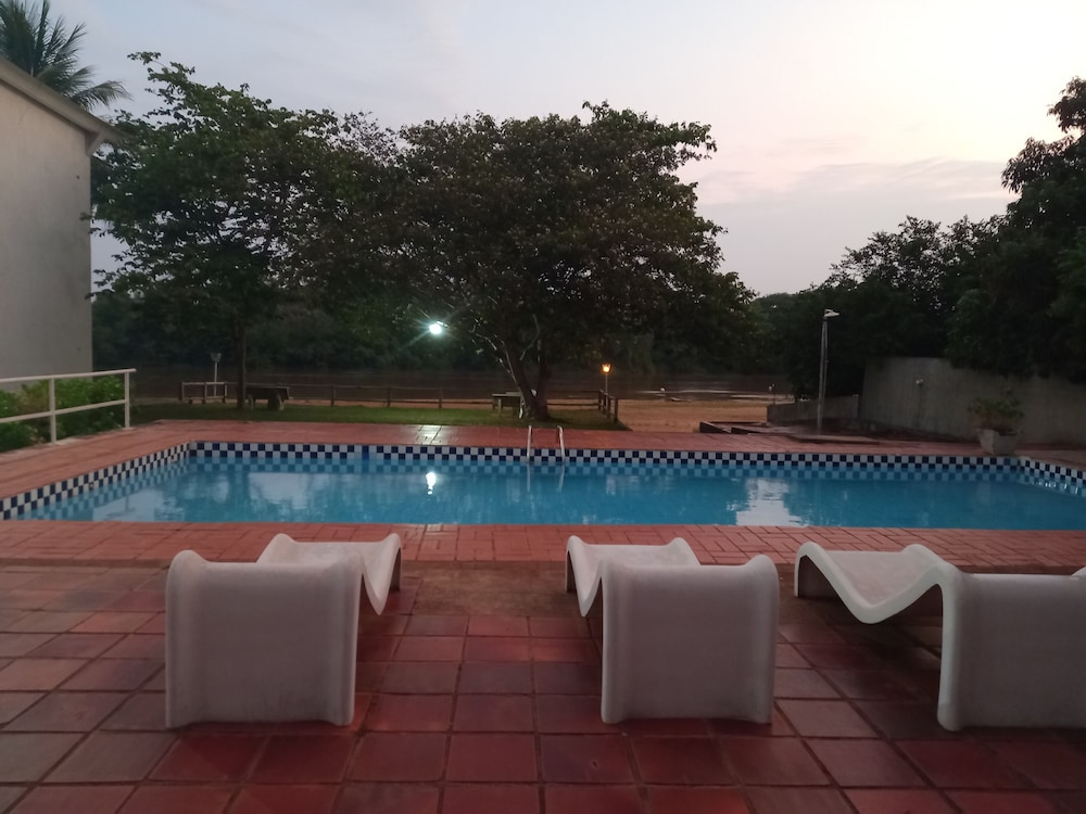 hotel pintado azul