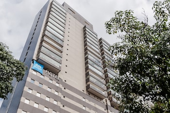 ibis budget santos gonzaga