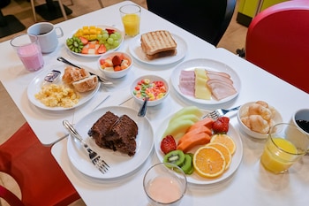 ibis budget santos gonzaga