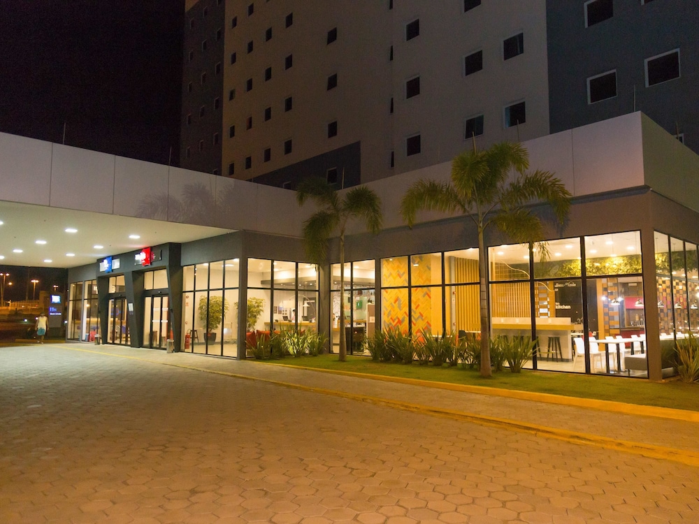Ibis Budget Lorena - Circuito Da Fe,Canas>>Campos Do Jordao,2 star
