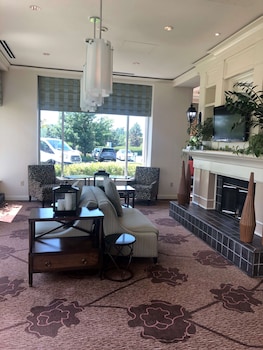 Hilton Garden Inn Addison,Arlington Heights>>Addison,3 star