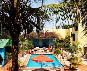 maria plaza hotel