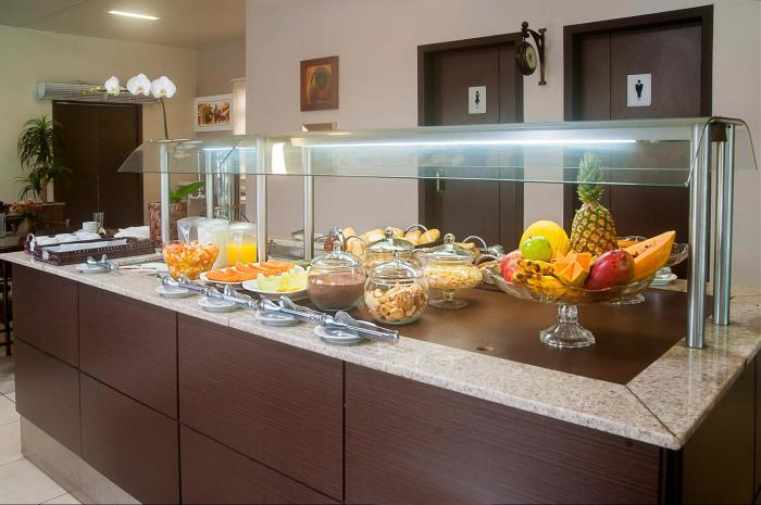 kennedy slim hotel