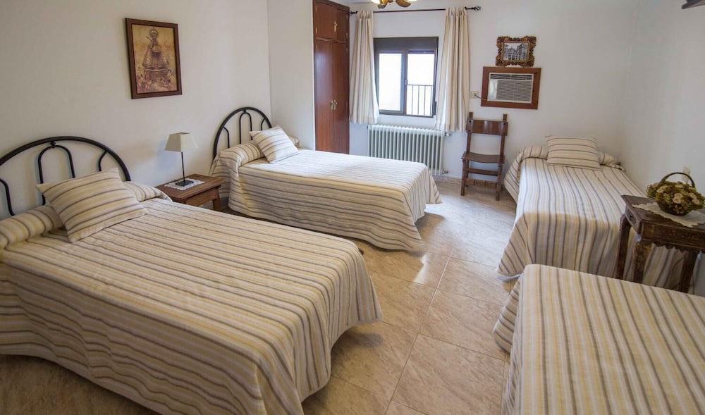 hostal alba taruta