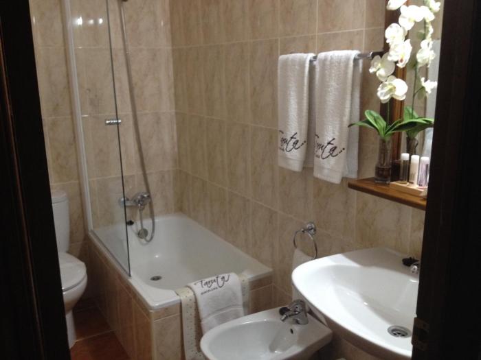 hostal alba taruta