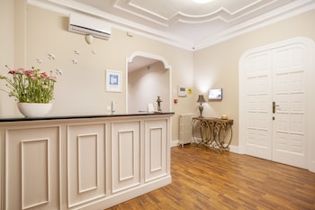 hi valencia boutique