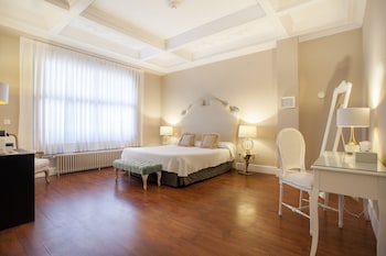 hi valencia boutique