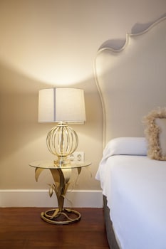 hi valencia boutique