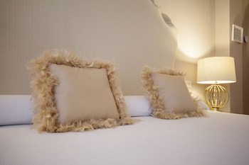 hi valencia boutique