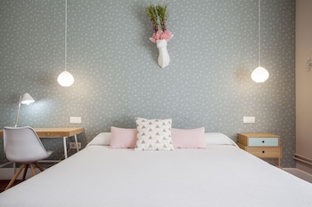 hi valencia boutique