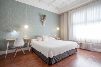 hi valencia boutique