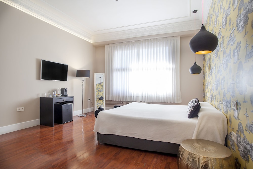 hi valencia boutique