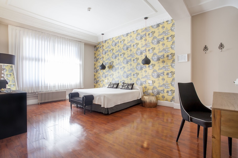 hi valencia boutique