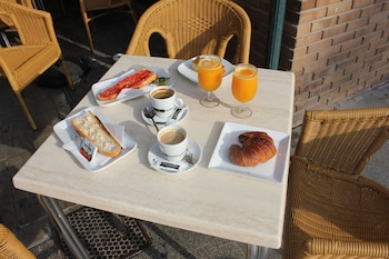 hi valencia boutique