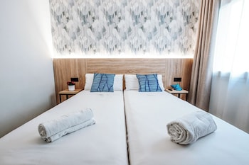 sweet lloret suites