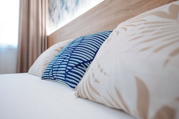 sweet lloret suites