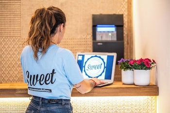 sweet lloret suites