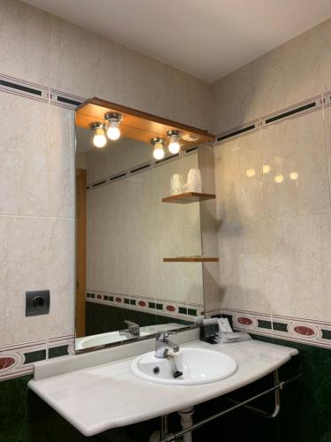 hostal monasterio de rueda