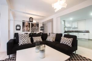 valencia luxury boutique center