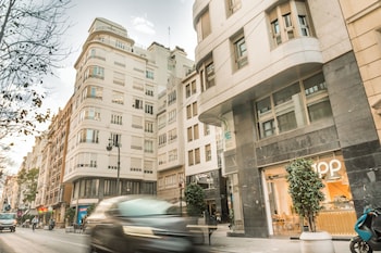 valencia luxury boutique center
