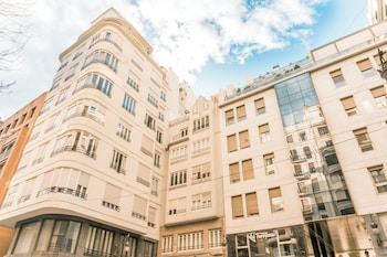 valencia luxury boutique center