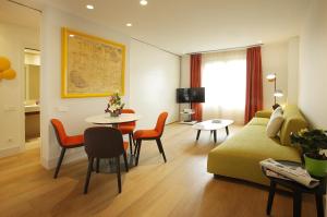 cosmo apartments rambla de catalunya