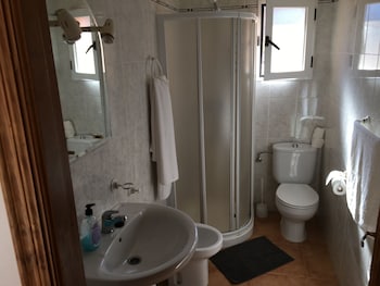 hostel el lago caceres