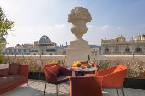 casagrand luxury suites barcelona