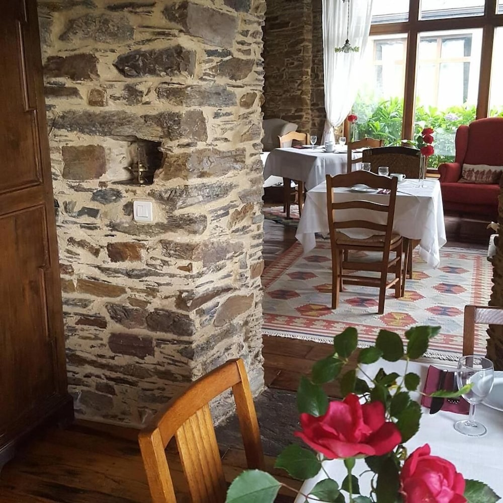 hotel rural casa peleyon