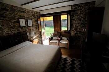 hotel rural casa peleyon