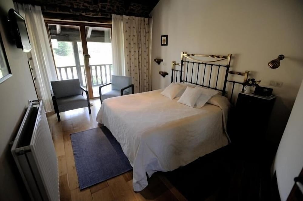 hotel rural casa peleyon