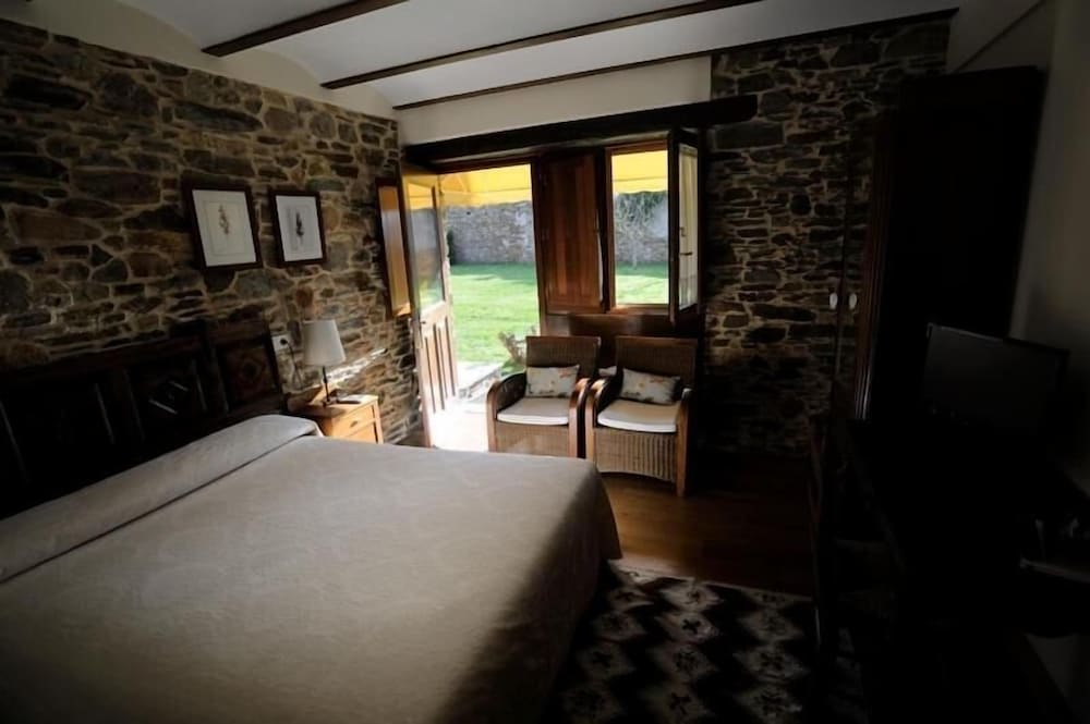 hotel rural casa peleyon