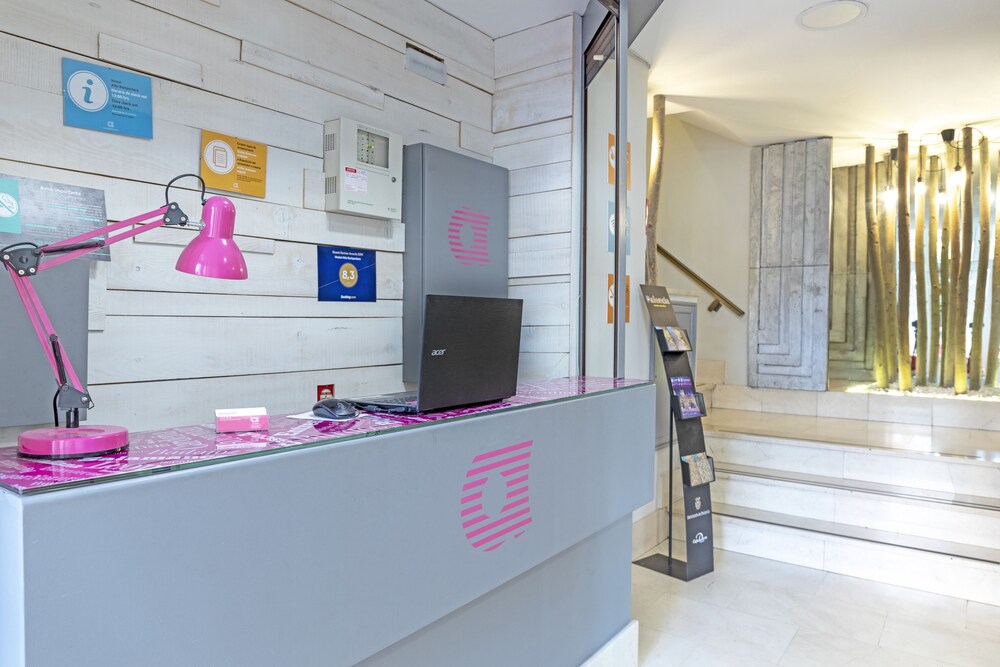 hostal alda palencia plaza