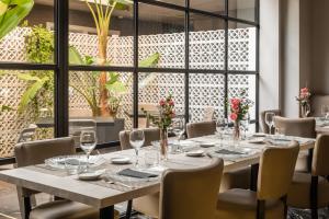 Arya Stadium Hotel,Carrer De Sants, 383,3 star