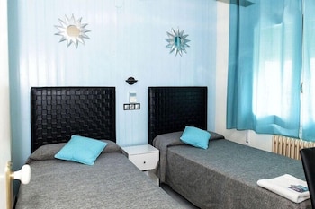 hostal emporda