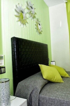hostal emporda
