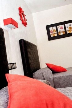 hostal emporda