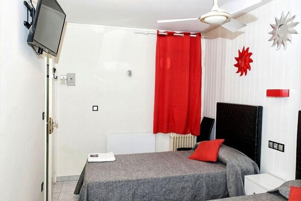 hostal emporda