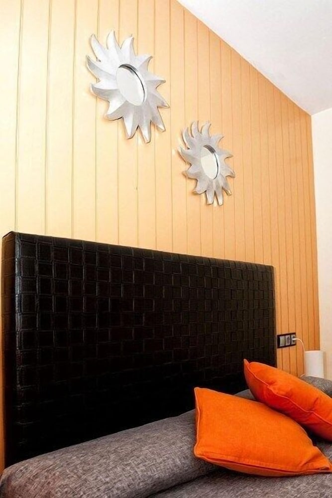 hostal emporda