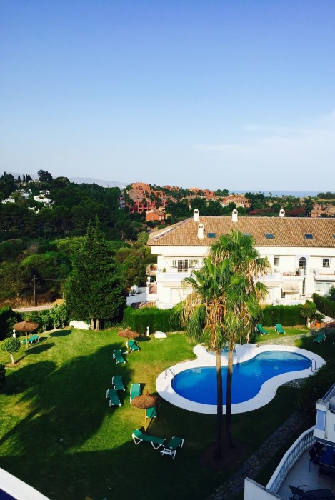 molo luxury suites puerto banus