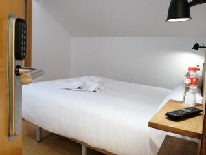 hostal cuentame evolucion auto check in