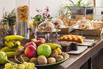 one shot tabakalera house