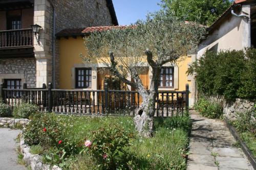 trisileja en posada la busta