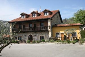 trisileja en posada la busta